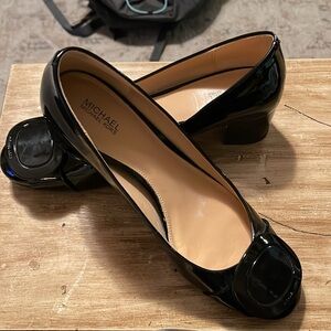 Michael Michael Kors Pauline Flex Mid Pump Patent Leather black size 9